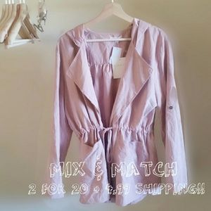 NWT Viamor LARGE